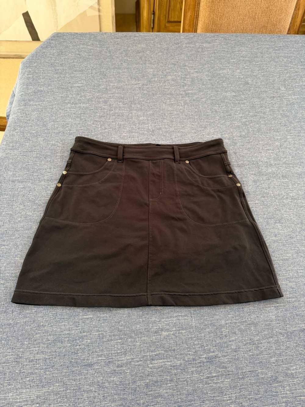 Athleta Black skirt with built in shorts size Medium